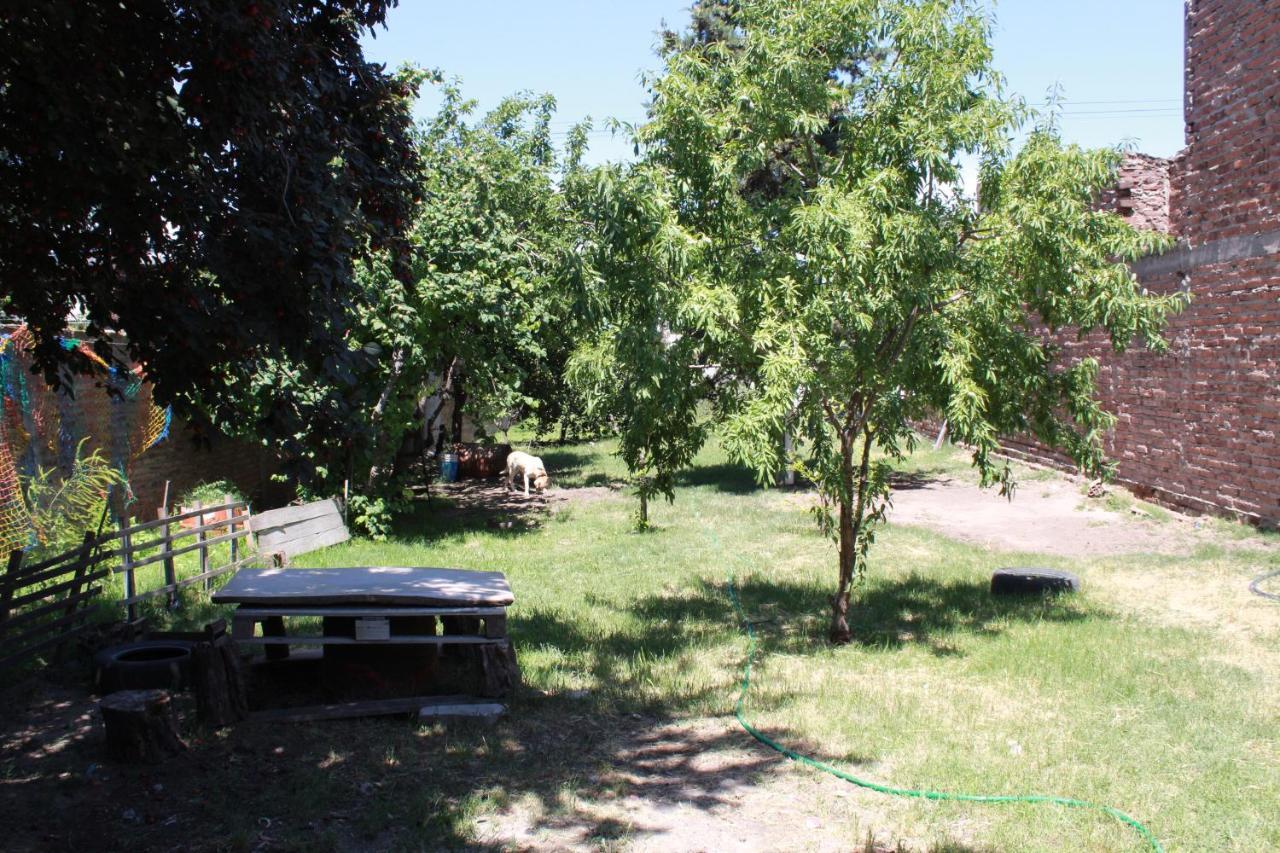 Hostel La Casa Del Patio Bb Bahía Blanca Екстериор снимка